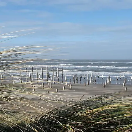 Near Sint Maartenszee Holiday home *