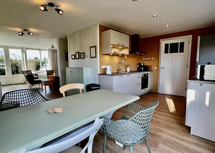 Modern Close To With Views Casa de Férias *