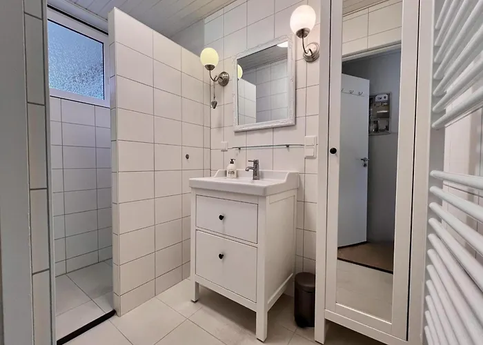 Modern Close To With Views Casa de Férias Sint Maartensvlotbrug